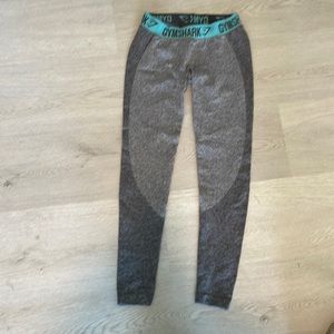 Gym shark gray and turquoise leggings size medium.